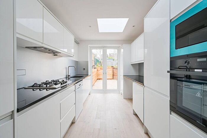 5 Bedroom Semi Detached House To Rent In Halliwick Road, Muswell Hill, London, N10