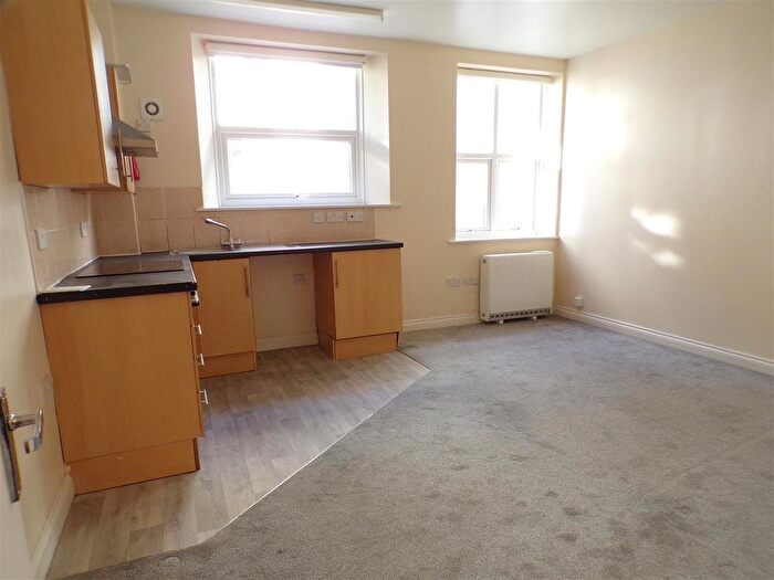 1 Bedroom Property To Rent In High Street, Barnstaple, EX31