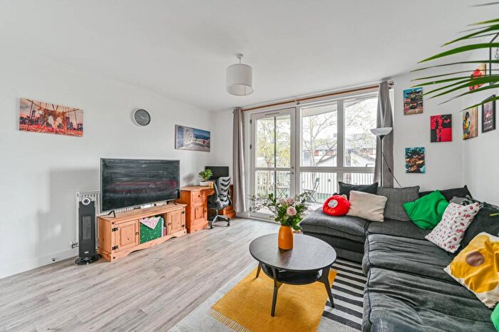 1 Bedroom Flat For Sale In Tudway Road, Kidbrooke, London, SE3