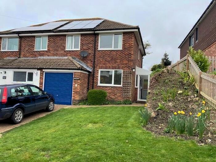 2 Bedroom House To Rent In Quarry Road, Hythe, CT21