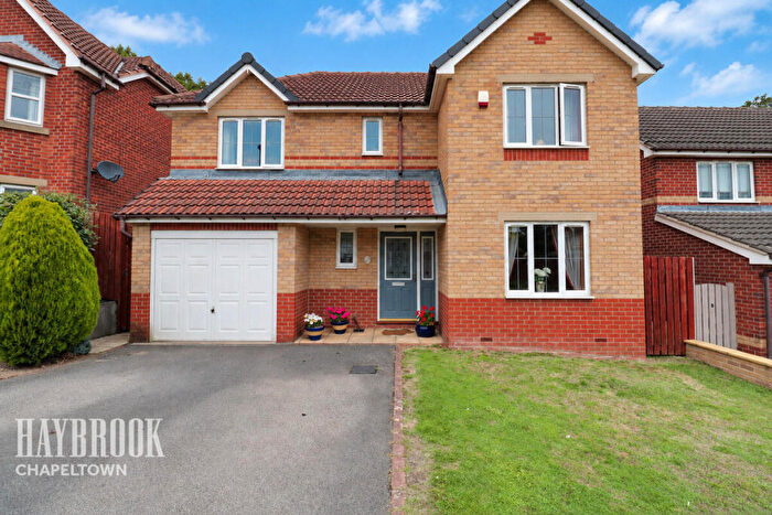 4 Bedroom Detached House For Sale In Thorncliffe View, Chapeltown, S35