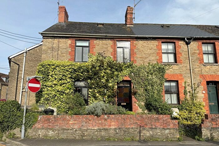 3 Bedroom End Terrace House For Sale In Silver Street, Wincanton, Somerset, BA9