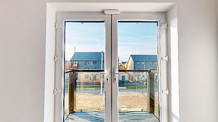 2 Bedroom Flat For Sale In Great Haddon, Peterborough, PE7