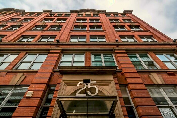 2 Bedroom Apartment To Rent In Church Street, - Church Street, Central, M4