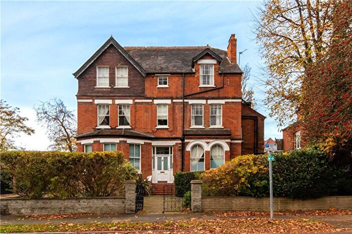 1 Bedroom Flat For Sale In The Drive, Wimbledon, SW20
