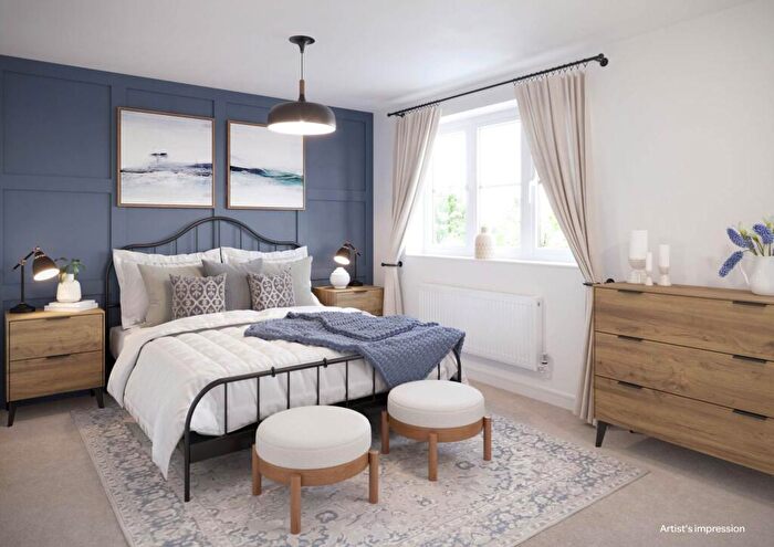 2 Bedroom Mews For Sale In Brookvale, Kings Park, SK10