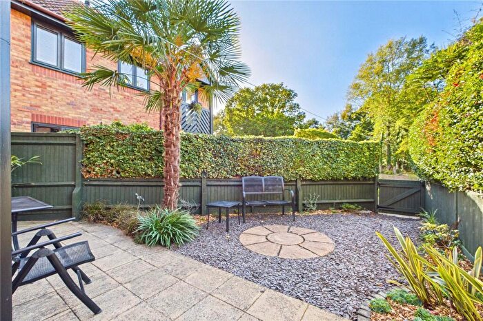 2 Bedroom Apartment To Rent In Stanbury Gate, Spencers Wood, Reading, Berkshire, RG7