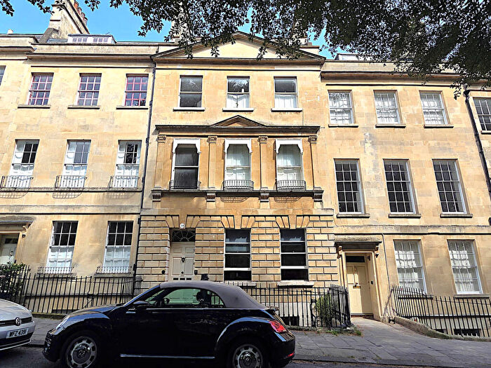 1 Bedroom Apartment For Sale In St James Square, Bath, BA1