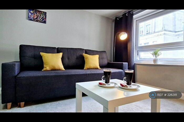 2 Bedroom Flat To Rent In Old Christchurch Road, Bournemouth, BH1