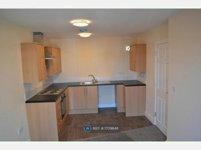 2 Bedroom Flat To Rent In Wasall Road, Cannock, WS11