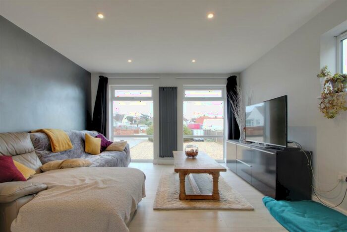 4 Bedroom Detached Bungalow For Sale In Wiston Close, Worthing, BN14