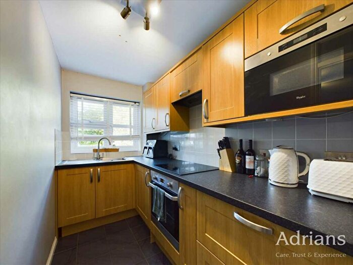 1 Bedroom Flat For Sale In Fulcher Avenue, Chelmer Village, Chelmsford, CM2