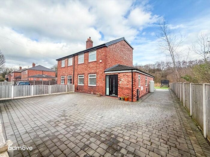 4 Bedroom Semi Detached House For Sale In Broadway, Partington, M31