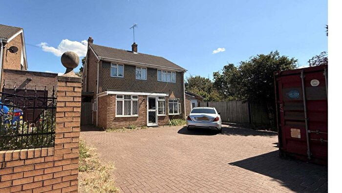 4 Bedroom Property For Sale In Westview House, West View, Feltham, Greater London, TW14