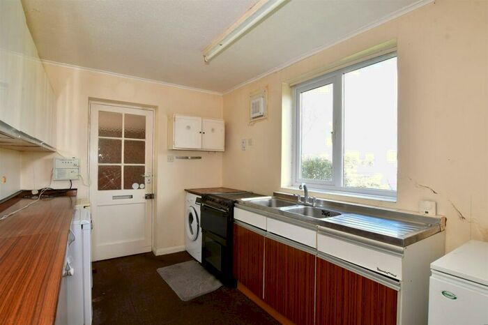 3 Bedroom Detached House For Sale In Throwley Forstal, Faversham, Kent, ME13