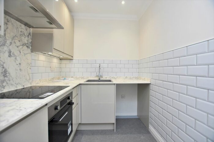 1 Bedroom Studio To Rent In Carlton Parade, Orpington, BR6