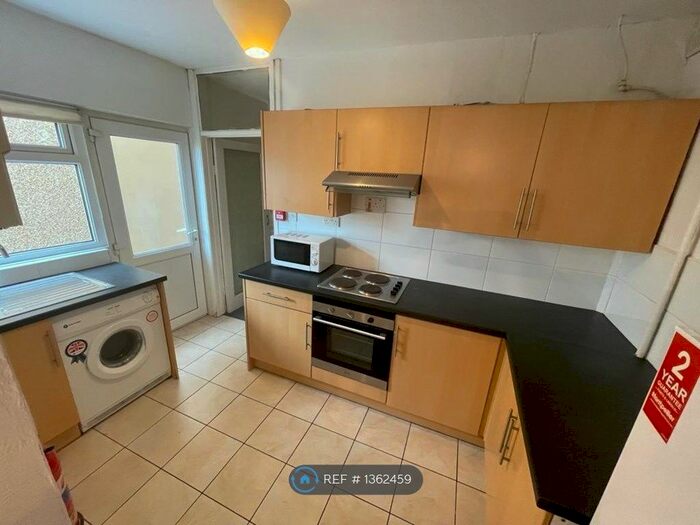 3 Bedroom Flat To Rent In Bernard Street, Uplands, Swansea, SA2