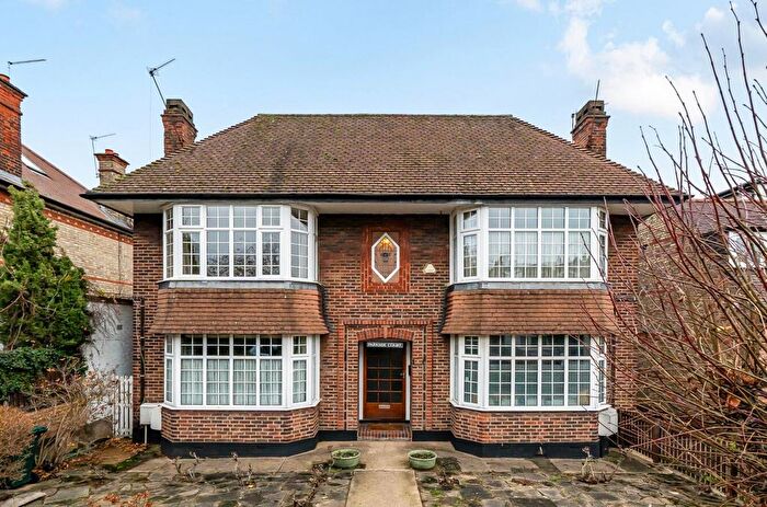 2 Bedroom Flat To Rent In Etchingham Park Road, Finchley, N3