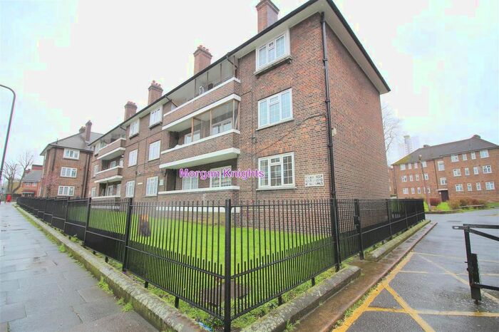 2 Bedroom Flat To Rent In Lindsey House, Kingsman Street, SE18