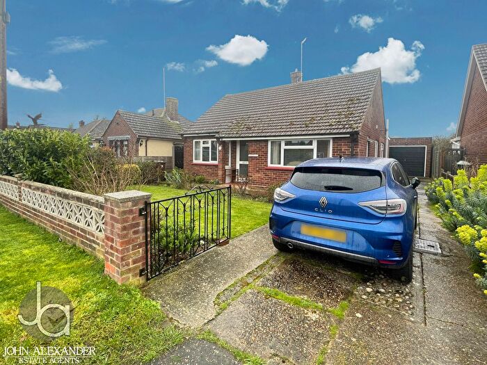 2 Bedroom Detached Bungalow For Sale In Grove Road, Tiptree, Colchester, CO5