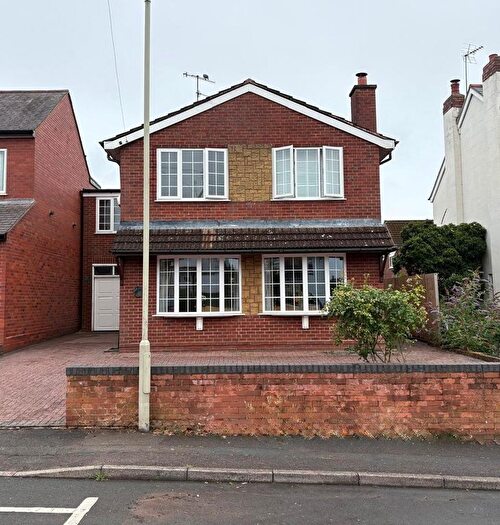 4 Bedroom Detached House To Rent In Tenterfields, Halesowen, West Midlands, B63