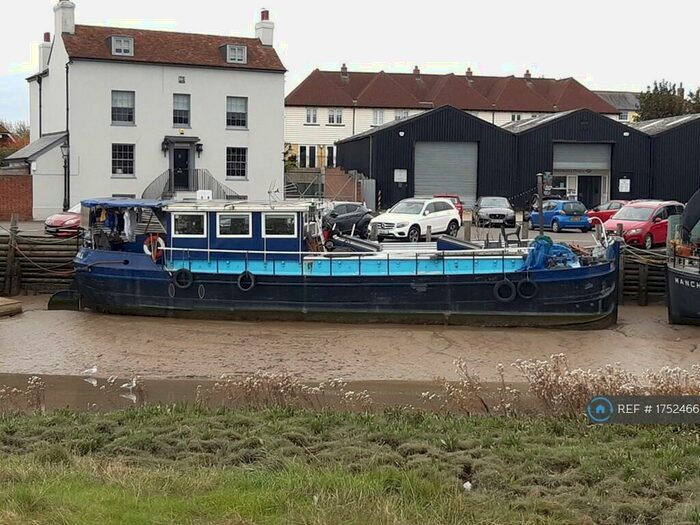 2 Bedroom House Boat To Rent In Standard Quay, Faversham, ME13