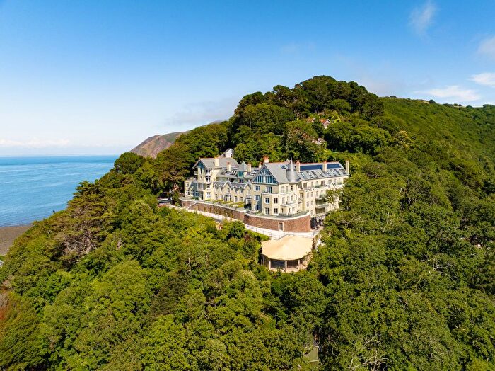 2 Bedroom Flat For Sale In Lynmouth, Devon, EX35
