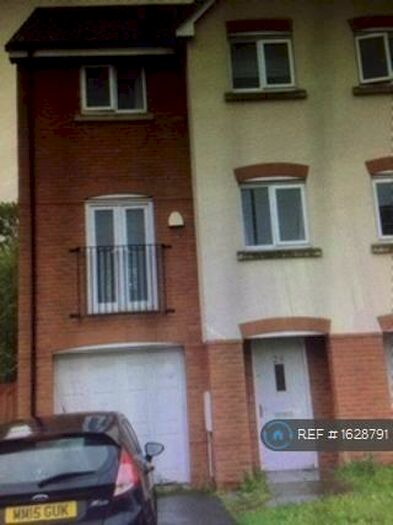 3 Bedroom Semi-Detached House To Rent In Galingale View, Newcastle-Under-Lyme, ST5