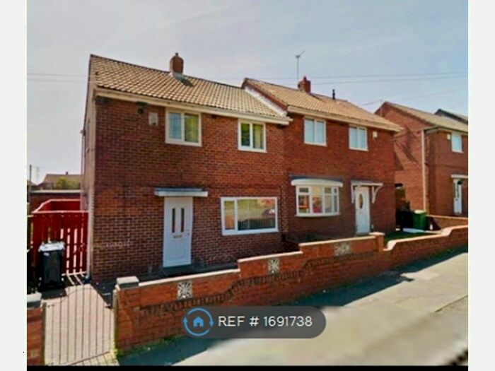 3 Bedroom Semi-Detached House To Rent In Staneway, Gateshead, NE10