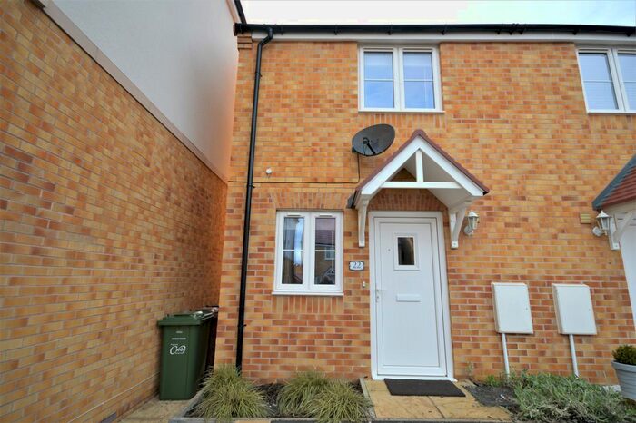2 Bedroom Semi-Detached House To Rent In Snowdon Close, Corby, NN18