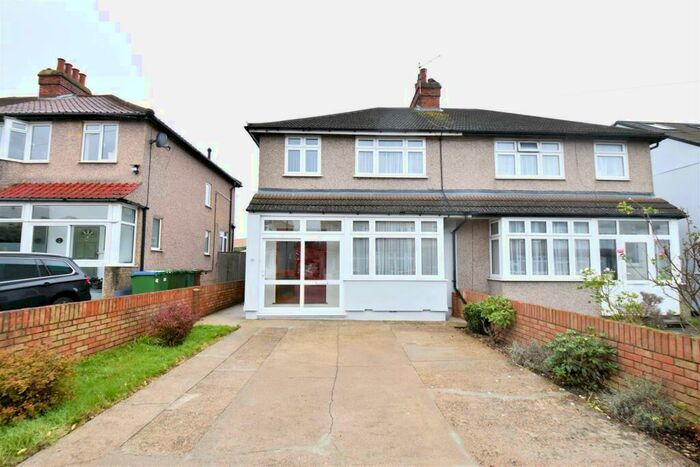 3 Bedroom Semi-Detached House To Rent In Hansol Road, Bexleyheath, DA6