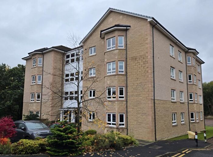 3 Bedroom Flat To Rent In Orchard Brae, Hamilton, South Lanarkshire, ML3