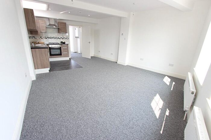 Studio To Rent In Byron Road, Wealdstone, HA3