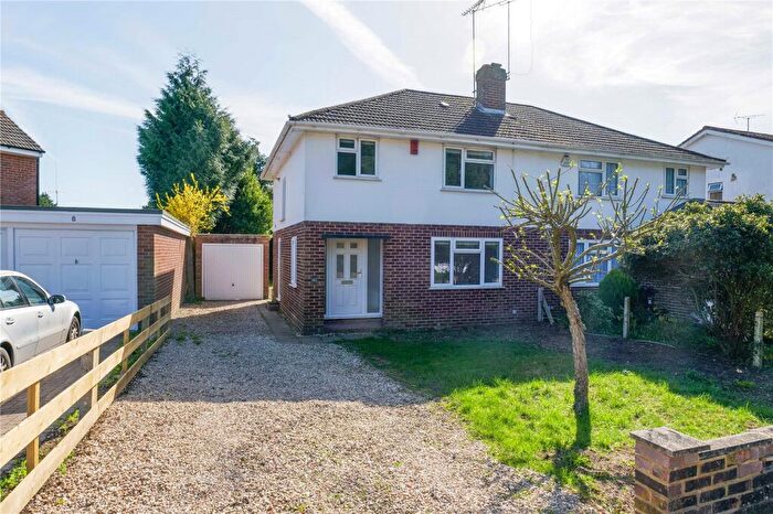 3 Bedroom Semi-Detached House To Rent In Stanton Close, Earley, Reading, Berkshire, RG6