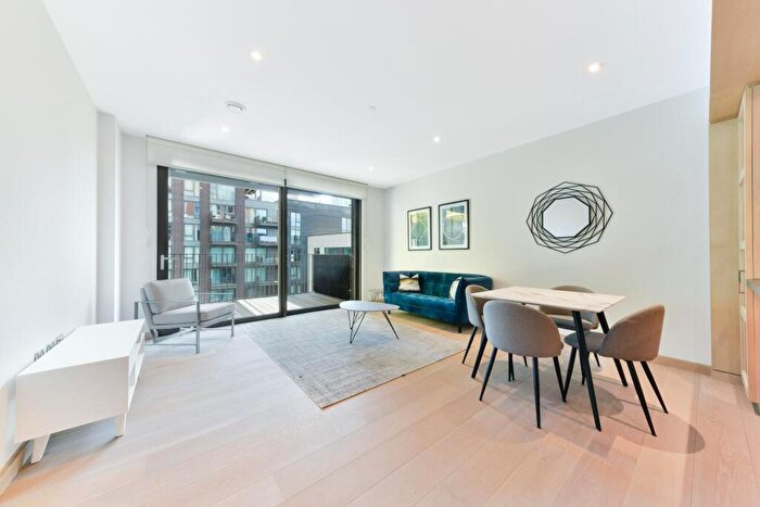 2 Bedroom Flat To Rent In Legacy Building, Embassy Gardens, London, SW11