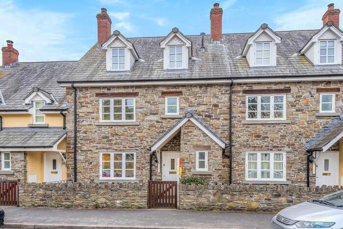 4 Bedroom Town House For Sale In Clyro, Hay-On-Wye, HR3