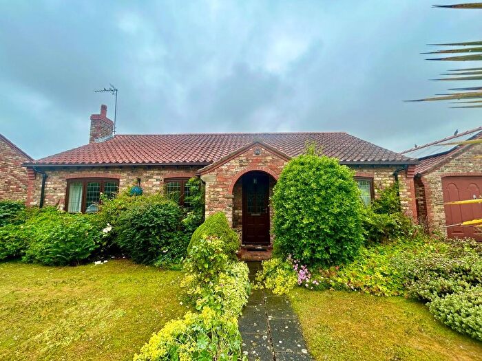 2 Bedroom Bungalow To Rent In Bed Detached Bungalow, Marton Court, Bridlington, YO16