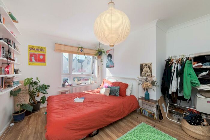 2 Bedroom Apartment To Rent In Essex Road, London, N1