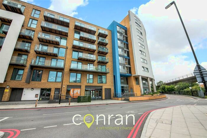 1 Bedroom Apartment To Rent In Deals Gateway, Lewisham, SE13