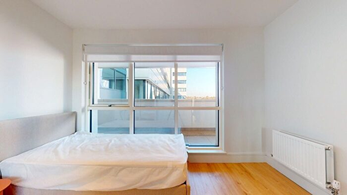 3 Bedroom Flat To Rent In Olympic Way, Wembley, HA9