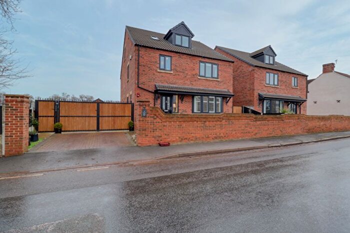 5 Bedroom Detached House For Sale In Post Office Row, Reedness, Goole, DN14