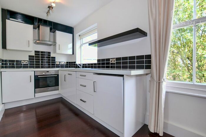2 Bedroom Flat To Rent In Netherwood Road, Shepherds Bush, W14
