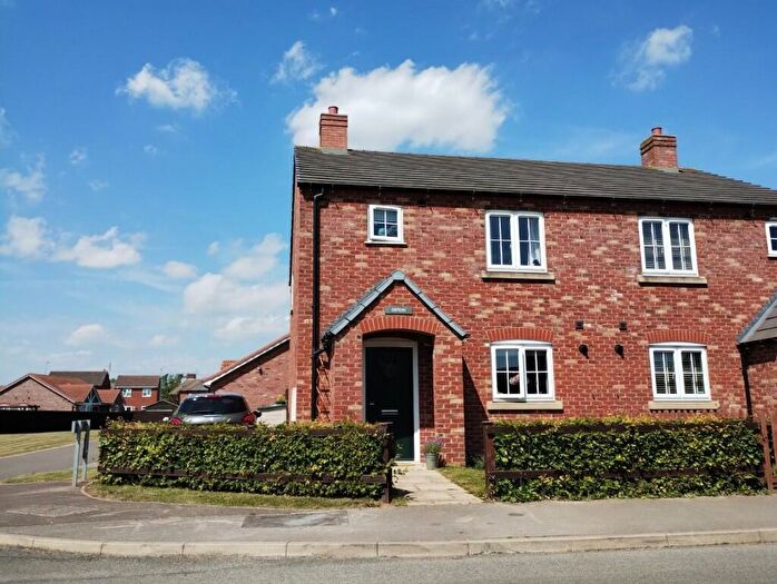 3 Bedroom Semi-Detached House To Rent In Cross Street, Whaplode, PE12