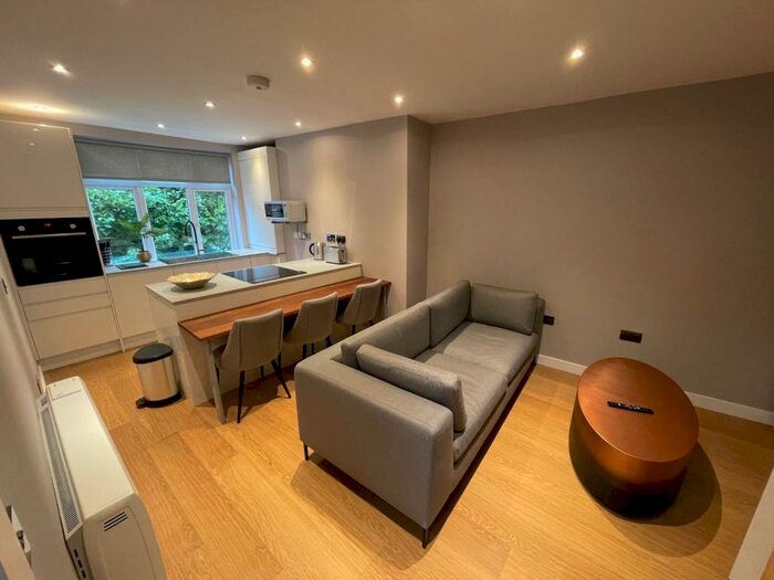 2 Bedroom Flat To Rent In Wimborne, BH21