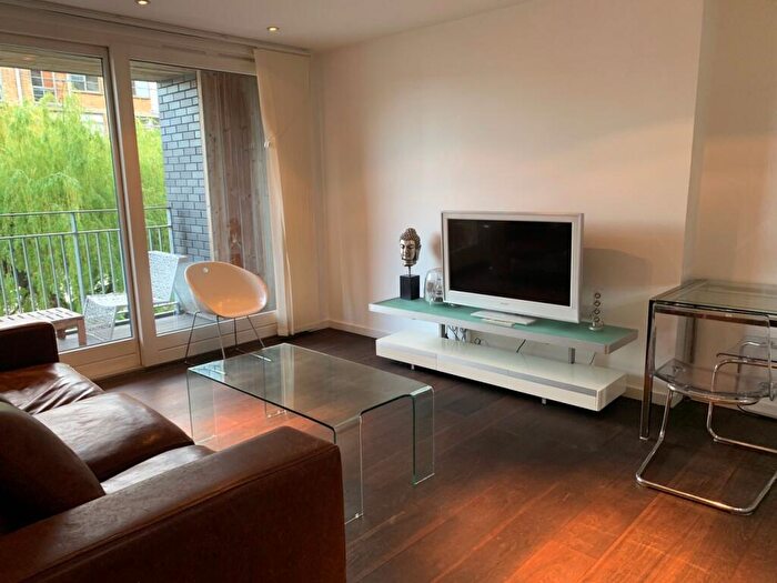1 Bedroom Flat To Rent In Wharf Road, Canonbury, N1