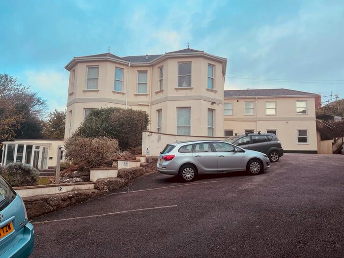 2 Bedroom Flat To Rent In Roundham Road, Paignton TQ4