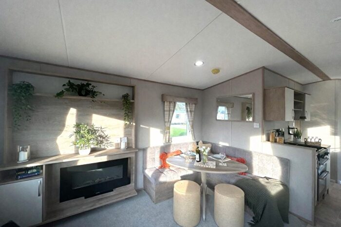 2 Bedroom Park Home For Sale In Seaview Avenue, West Mersea, Colchester, CO5