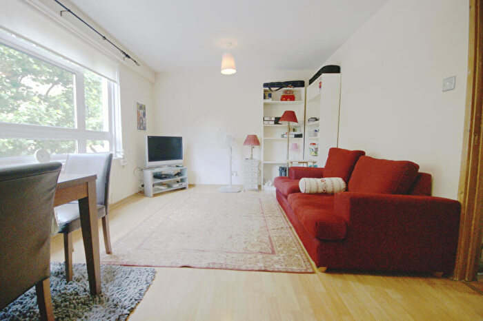 2 Bedroom Maisonette To Rent In Royal College Street, Camden, NW1