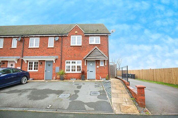 3 Bedroom End Of Terrace House For Sale In Panama Drive, Atherstone, CV9