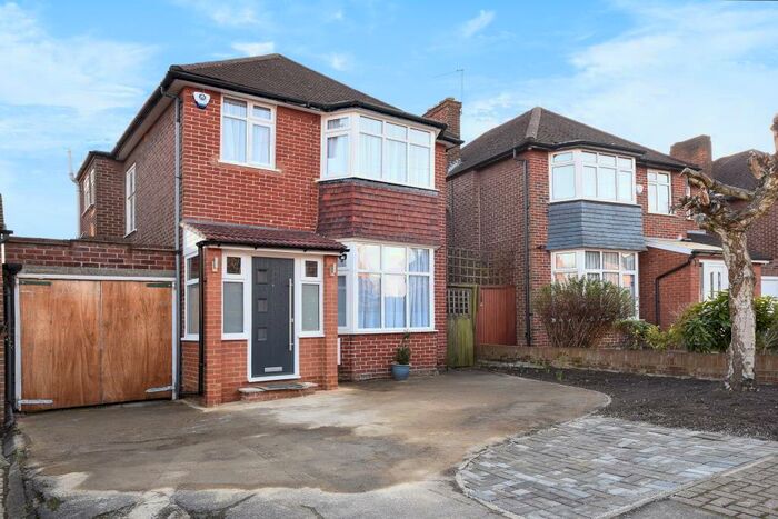 3 Bedroom Semi-Detached House To Rent In Maychurch Close, Stanmore, HA7